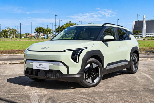 Kia EV3 2027 chốt giá 860 triệu đồng tại Đông Nam Á: Sạc 29 phút, tầm xa 511 km, màn hình 30 inch tràn viền, đe dọa xe Trung Quốc