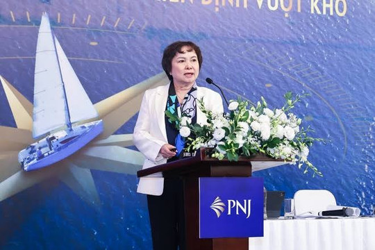 PNJ dự kiến lỗ 6.271 tỷ, người nhà Chủ tịch bán 34 triệu cổ phiếu: Dòng tiền hơn 1.200 tỷ đồng có thể đi đâu?