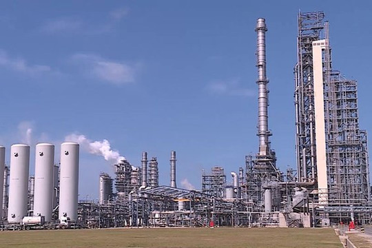 Lần đầu tiên trong lịch sử, nhà máy lọc dầu lớn nhất Việt Nam báo lãi 14.000 tỷ đồng