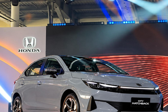 Honda City ‘mở sổ’ bán bản hatchback giá chỉ 490 triệu, khách Việt nhìn sẽ thích, nội thất được bổ sung trang bị