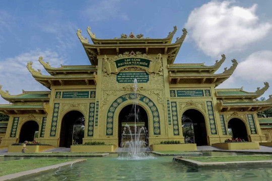 Sau 20 năm, NSƯT Cát Tường quay lại khu du lịch 6.000 tỷ của ông Huỳnh Uy Dũng và nhận xét thẳng về khu ăn uống, set cơm 700.000 đồng cho 4 người ăn