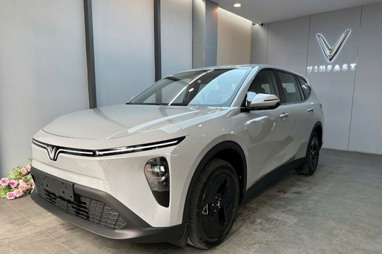 Chỉ vừa lăn bánh 20km, chủ xe VinFast VF MPV 7 quyết định rao bán, công khai giá và nói rõ tình trạng xe hiện tại
