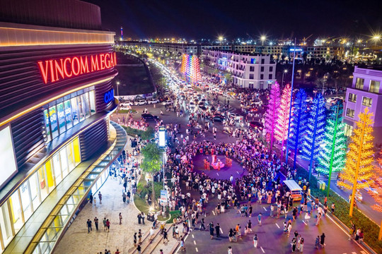 Vincom Retail (VRE) chi 10.000 tỷ đồng 'om' quỹ đất, hé lộ tham vọng đưa trung tâm thương mại ra thị trường quốc tế