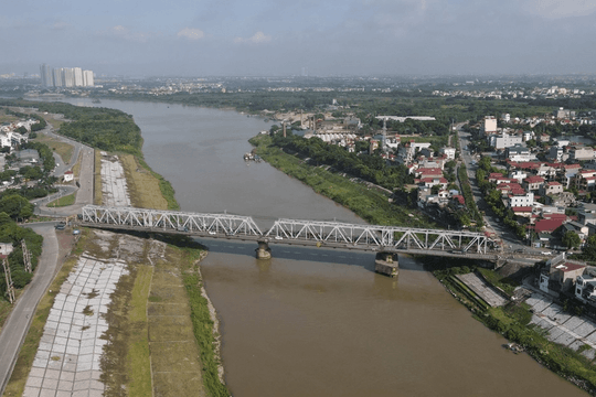 Không phải cầu sông Hàn, đây mới là cầu quay đầu tiên của Việt Nam, dầm thép được chế tạo riêng từ Trung Quốc