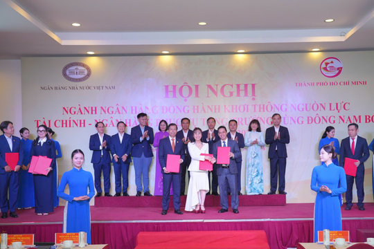 Agribank, Vietcombank, BIDV, VietinBank, HDBank, MB... ký 18 thỏa thuận tài trợ loạt dự án lớn
