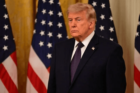 Bầu cử Mỹ cận kề, ông Trump ra quyết định thuế mới