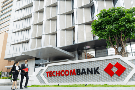 Techcombank giảm tỷ trọng tín dụng bất động sản, hướng dòng vốn vào xây dựng