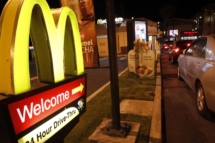 Bài học về Mô hình kinh doanh từ McDonalds  bởi Hoàng Tùng Mr Pizza   Brands Vietnam
