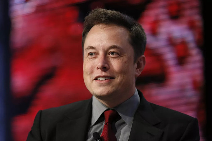 Tài sản của Elon Musk "bốc hơi" hơn 100 tỷ USD trong chưa đầy một năm