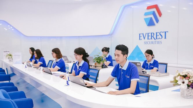 EVS giảm 70% từ đầu năm, "sếp lớn" Chứng khoán Everest đăng ký mua 1,2 triệu cổ phiếu