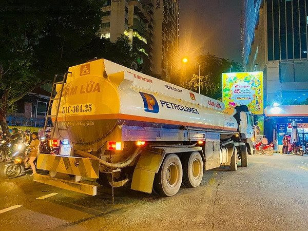 Hà Nội kiến nghị cho xe chở xăng dầu hoạt động 24/24 giờ trong 3 tháng