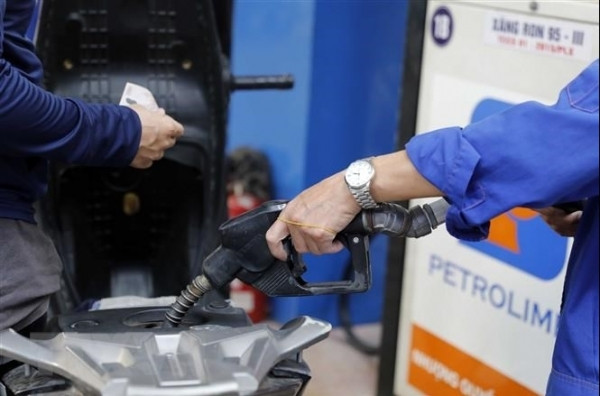Đề xuất bỏ thuế tiêu thụ đặc biệt đối với xăng