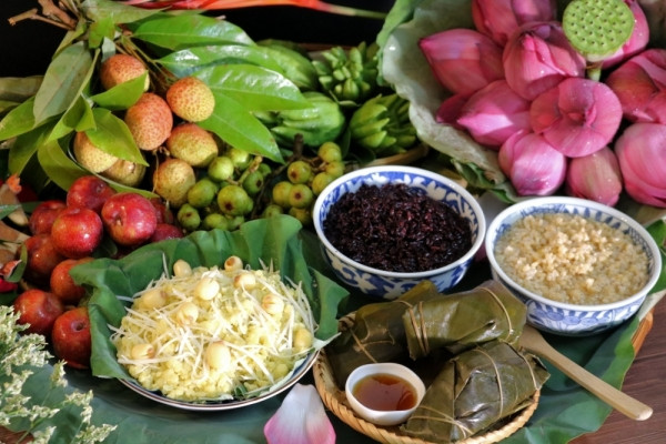 Người Việt ăn gì trong Tết Đoan Ngọ để mang lại may mắn?