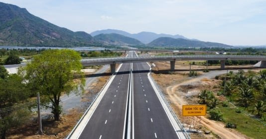 Các dự án bất động sản kêu gọi đầu tư mới: Tìm kiếm nhà thầu thi công cao tốc Bến Lức - Long Thành, Tuyên Quang - Phú Thọ