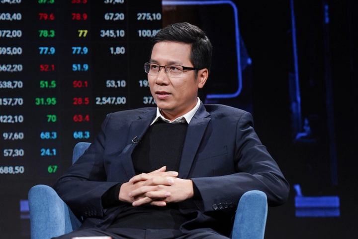 Chứng khoán "bốc hơi" 130 điểm sau 1 tháng, ông Lã Giang Trung từng nhận định "VN-Index có thể thủng đáy cũ năm 2022”