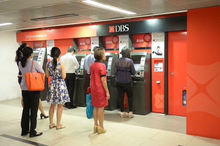 Lo lừa đảo gia tăng, ngân hàng Singapore cho phép khách hàng tự khoá một phần tài khoản