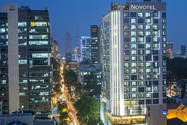 Chủ khách sạn Novotel Sai Gon Centre chìm trong lỗ, nợ trái phiếu 4000 tỷ