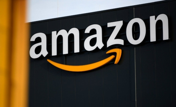 Doanh thu "gã khổng lồ" thương mại điện tử Amazon tăng vượt dự báo