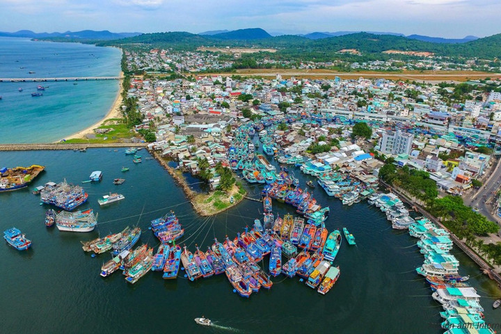 Xây dựng Kiên Giang trở thành trung tâm kinh tế biển mạnh của quốc gia
