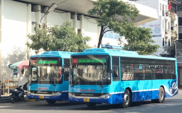 Điểm danh những tuyến bus tại Hà Nội chấp nhận thanh toán điện tử?
