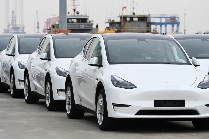 Sắp bị BYD vượt mặt ở Trung Quốc, Tesla vững danh hiệu “vua xe điện” tại Mỹ