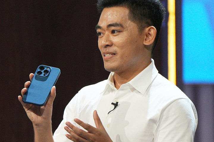 Startup ốp điện thoại Việt Nam nhận vốn khủng từ 'cá mập'