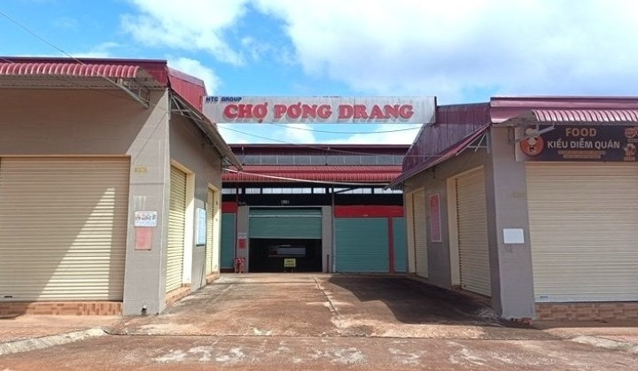 Chợ huyện gần 40 tỷ đồng, chỉ 3 tiểu thương bám trụ