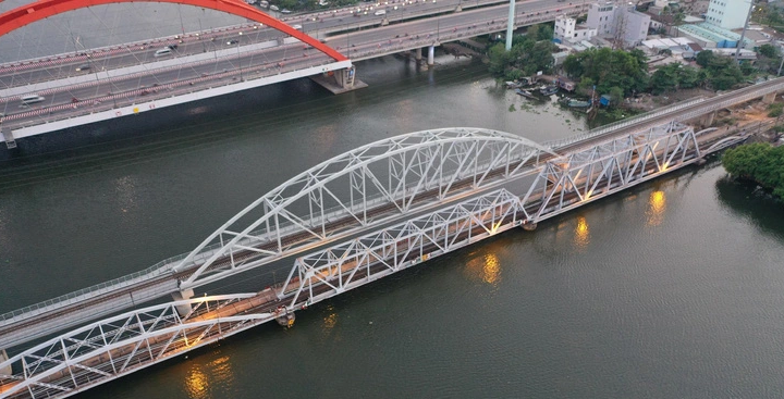 Cây cầu 'trăm tuổi' đầu tiên vượt sông Sài Gòn: Trụ bọc đá nguyên khối, có nhịp quay 90 độ cho tàu thuyền qua lại, được đề xuất xếp hạng Di tích và lên phương án bảo tồn