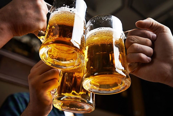 Thị trường bia gặp khó, có phải do người Việt giảm uống?
