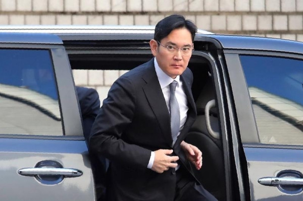 Gian lận giá cổ phiếu, Chủ tịch Samsung đối mặt với án tù 5 năm