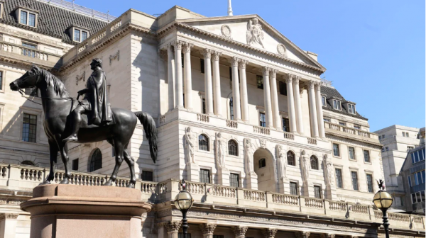 Kinh tế suy thoái có thể khiến Ngân hàng Trung ương Anh giảm lãi suất sớm hơn
