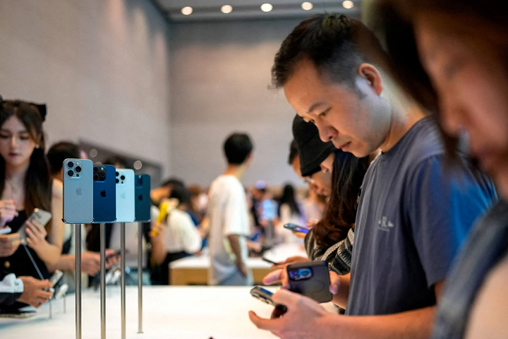 Vì Huawei, các đại lý Apple tại Trung Quốc vội vã giảm giá sốc iPhone 15 Pro Max