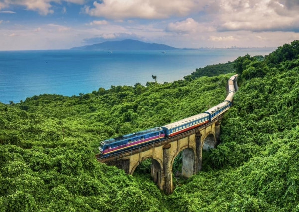 Chuyến tàu du lịch trên cung đường sắt đẹp nhất Việt Nam ấn định ngày khởi hành