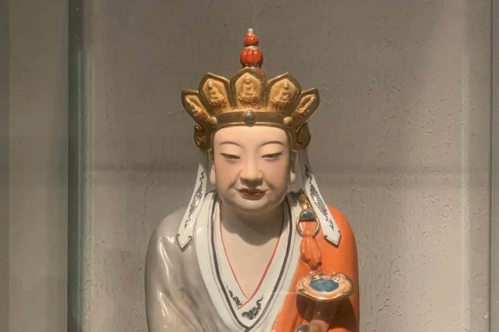 Bức tượng La Hán gây sốt trên mạng với 'biểu cảm lạ'