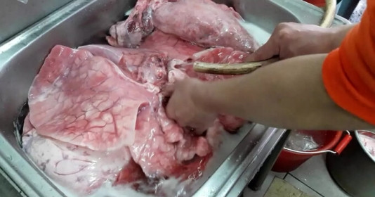 Những bộ phận của lợn toàn tích tụ chất độc nhưng người Việt rất thích ăn