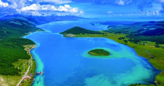 Khám phá hồ nước 2 triệu năm tuổi tại quốc gia vừa miễn visa cho Việt Nam, là Khu dự trữ sinh quyển thế giới được UNESCO công nhận