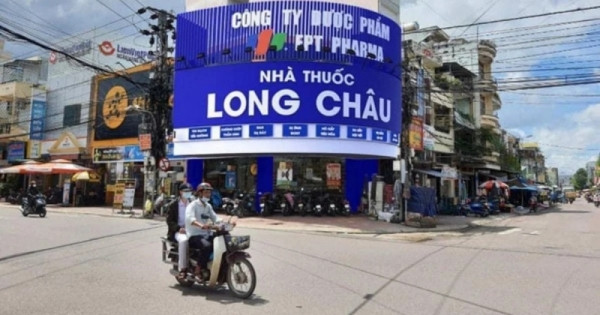 Chuyện chưa kể về Long Châu: Từ nhà thuốc lớn nhất Sài Gòn mà cái gì cũng viết giấy, không có nổi 1 chiếc máy tính nào tới ‘viên ngọc rồng’ 15.000 tỷ