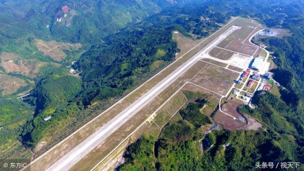 Trung Quốc cắt cả đỉnh núi, 'thổi bay' 65 ngọn đồi, lấp đầy 23 khe núi để xây sân bay sở hữu đường băng đẹp nhất thế giới
