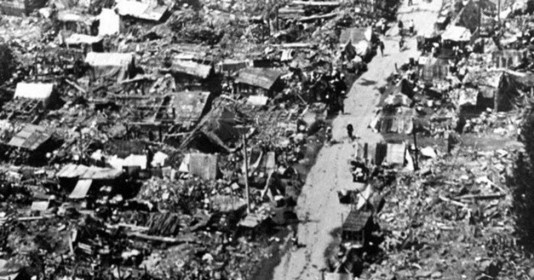 Trận động đất tương đương 400 bom nguyên tử san phẳng thành phố Trung Quốc, 10 giây cướp đi 255.000 sinh mạng
