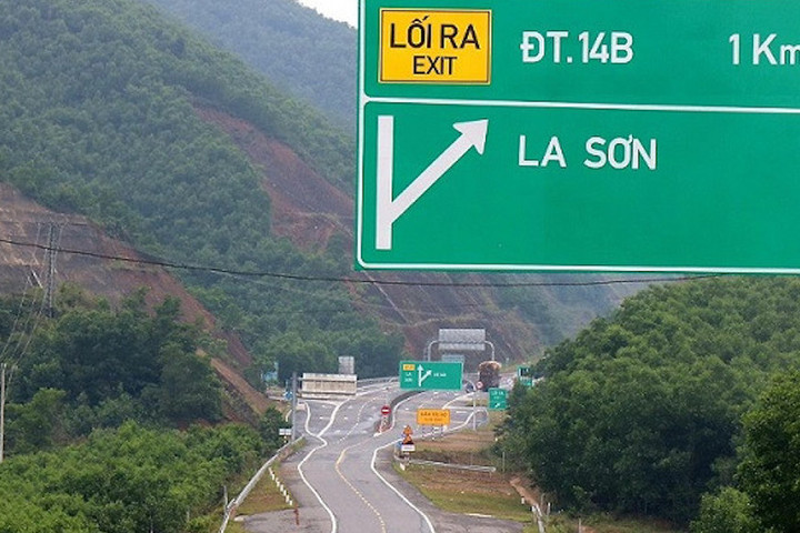 18km cao tốc La Sơn - Tuý Loan chưa có đường gom dân sinh
