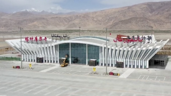 Láng giềng Việt Nam xây 'siêu sân bay' ở độ cao 3.000m, hơn 4.000 công nhân thi công trong tình trạng thiếu oxy