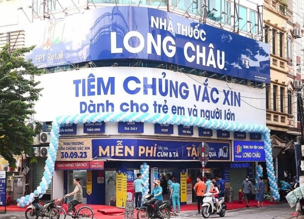 FPT Long Châu mở chuỗi 'nhanh như rồng cuốn', chưa đầy 1 năm đã có 50 trung tâm tiêm chủng, 'phả sức nóng' lên VNVC
