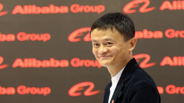 Jack Ma bất ngờ tái xuất sau thời gian ‘ở ẩn’, đẩy cổ phiếu Alibaba tăng vọt chỉ bằng một hành động