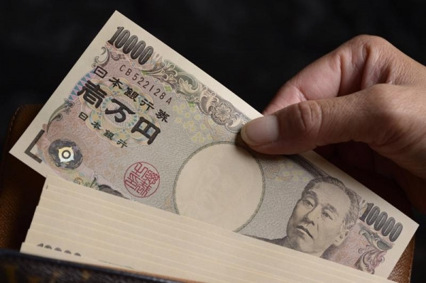 Đồng yên 'chạm đáy' hơn 3 thập kỷ sau số liệu lạm phát của Mỹ