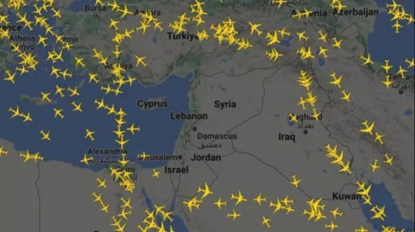 Bầu trời Trung Đông bị phong tỏa, các hãng hàng không hủy chuyến hàng loạt