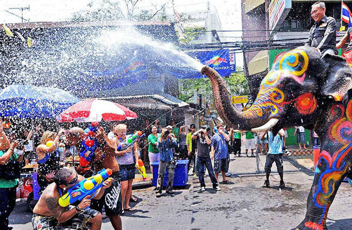 Hơn 100 du khách, người dân chết trong lễ hội té nước 'gây thất vọng' ở Thái Lan