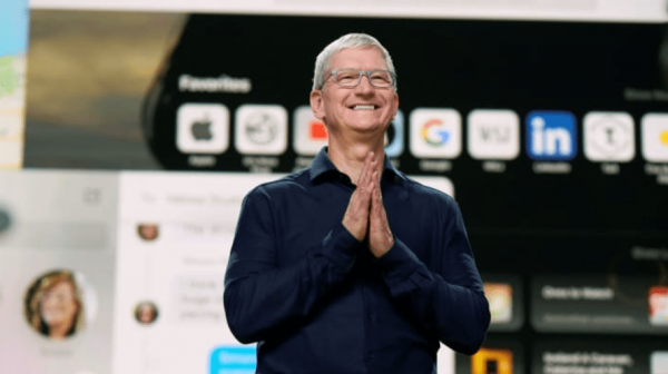 Vừa rời Việt Nam 2 ngày, CEO Apple Tim Cook đã tuyên bố rót vốn kỷ lục vào Singapore