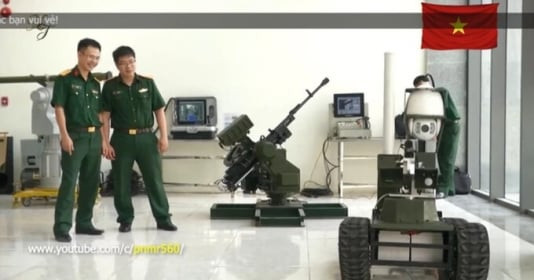 Robot quân sự do Việt Nam tự sản xuất: Điều khiển từ khoảng cách 2km, có khả năng trinh sát và chiến đấu trên mặt đất, tự động sử dụng vũ khí tiêu diệt mục tiêu