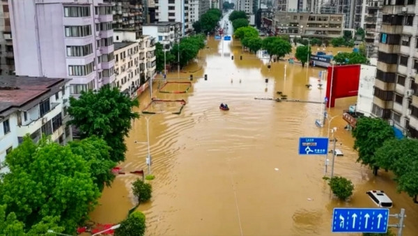 Tỉnh đông dân nhất Trung Quốc ghi nhận lũ lớn 'trăm năm có một', chính quyền ngay lập tức phát cảnh báo lũ lụt khẩn cấp