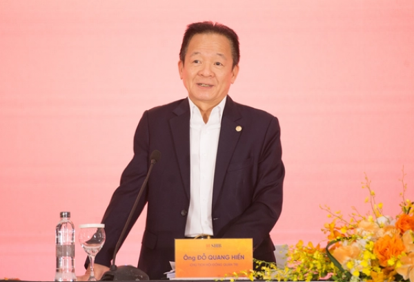 Chủ tịch SHB Đỗ Quang Hiển chia sẻ về thương vụ bán ngân hàng con: 'Đối tác bảo chúng tôi ghê gớm nhưng họ rất thích'